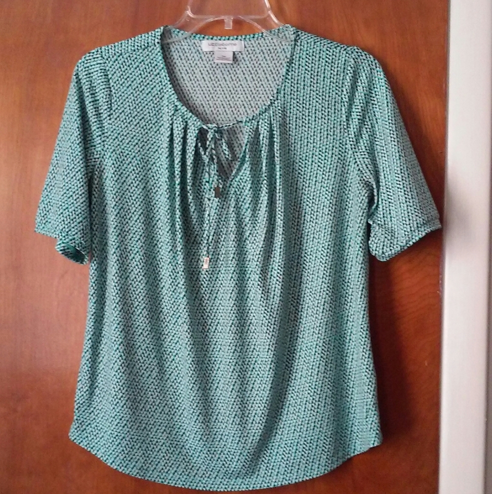 Liz Claiborne Petites Green, Black, White Shirt PM
